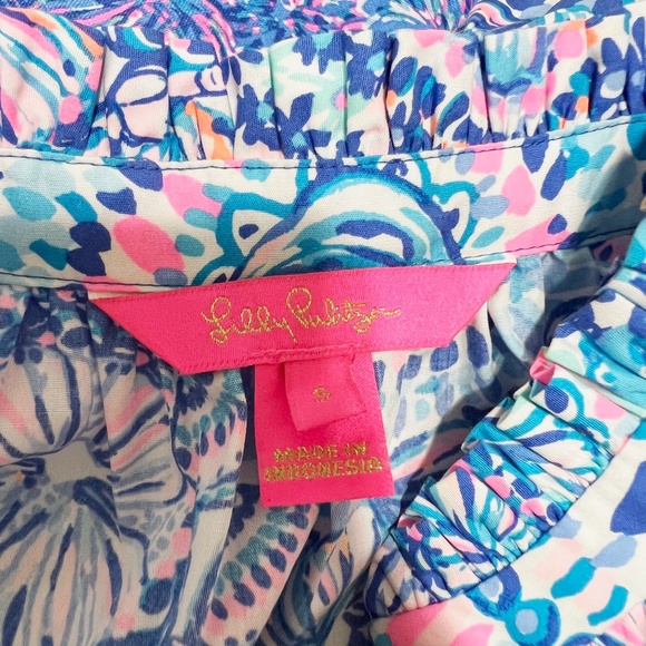 Lilly Pulitzer Novella Ruffle Hem Cotton Top Blue Grotto Commotion In The Ocean - Picture 2 of 4